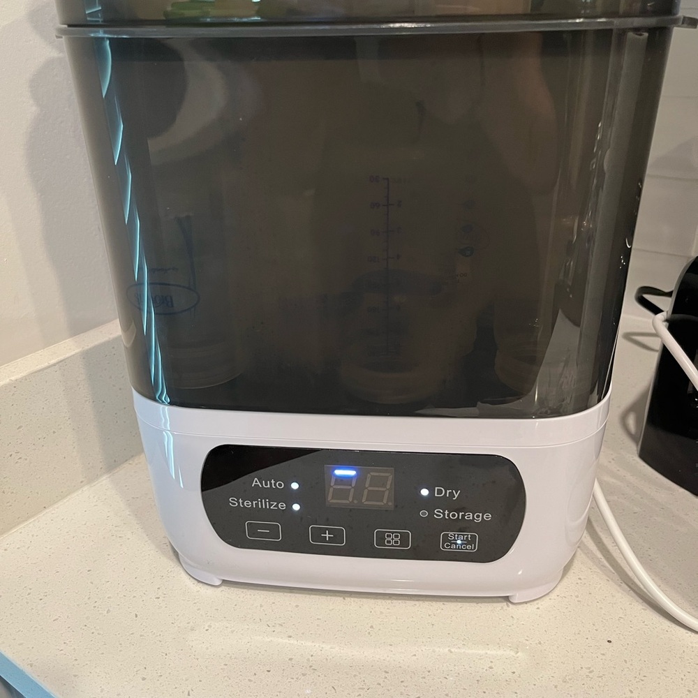 Baby bottle steamer & dryer  Digital/LED Display, 4 in 1 with auto shut off new